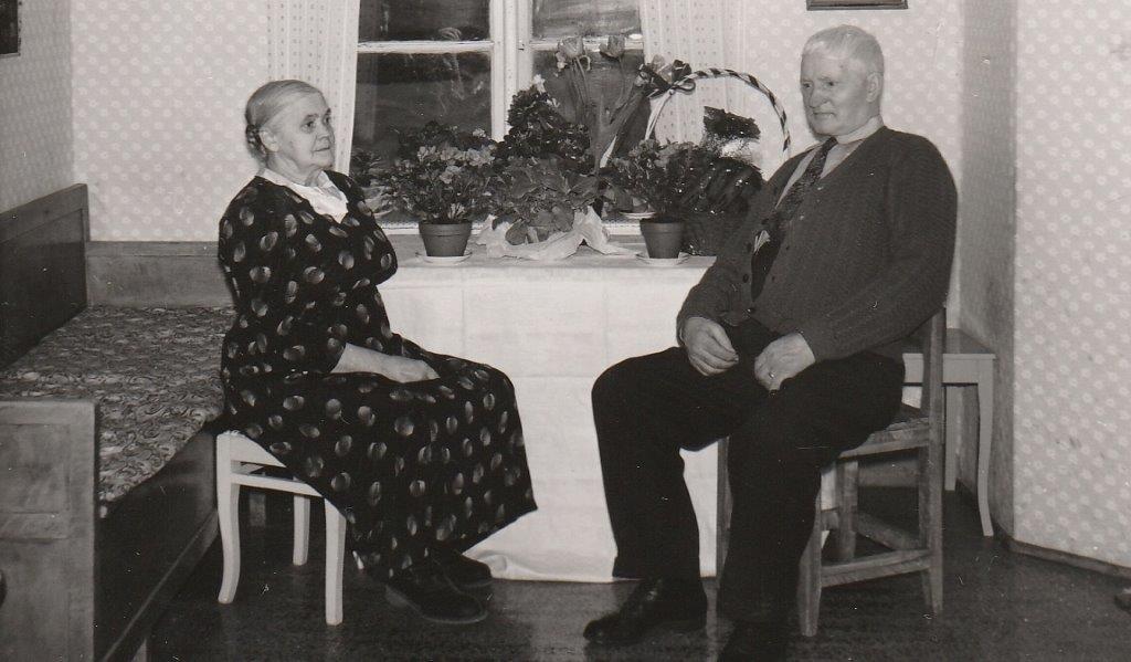Hilda och Johan Renlund 1957 Södra Olofsberg